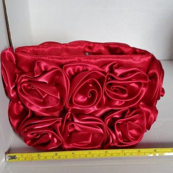 For Your Ease Only Clutch Bag Pouch Purse Red Satin Roses WOMEN'S WOMAN'S - Picture 3 of 16
